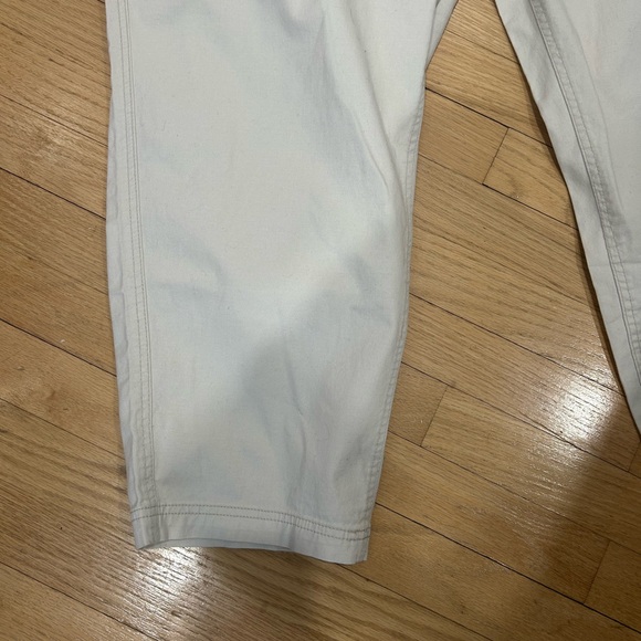 Old Navy Cream Chino Pants - Picture 5 of 10